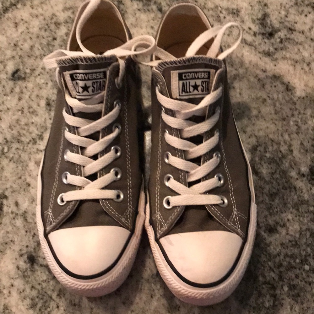 Converse sneakers size 8.5